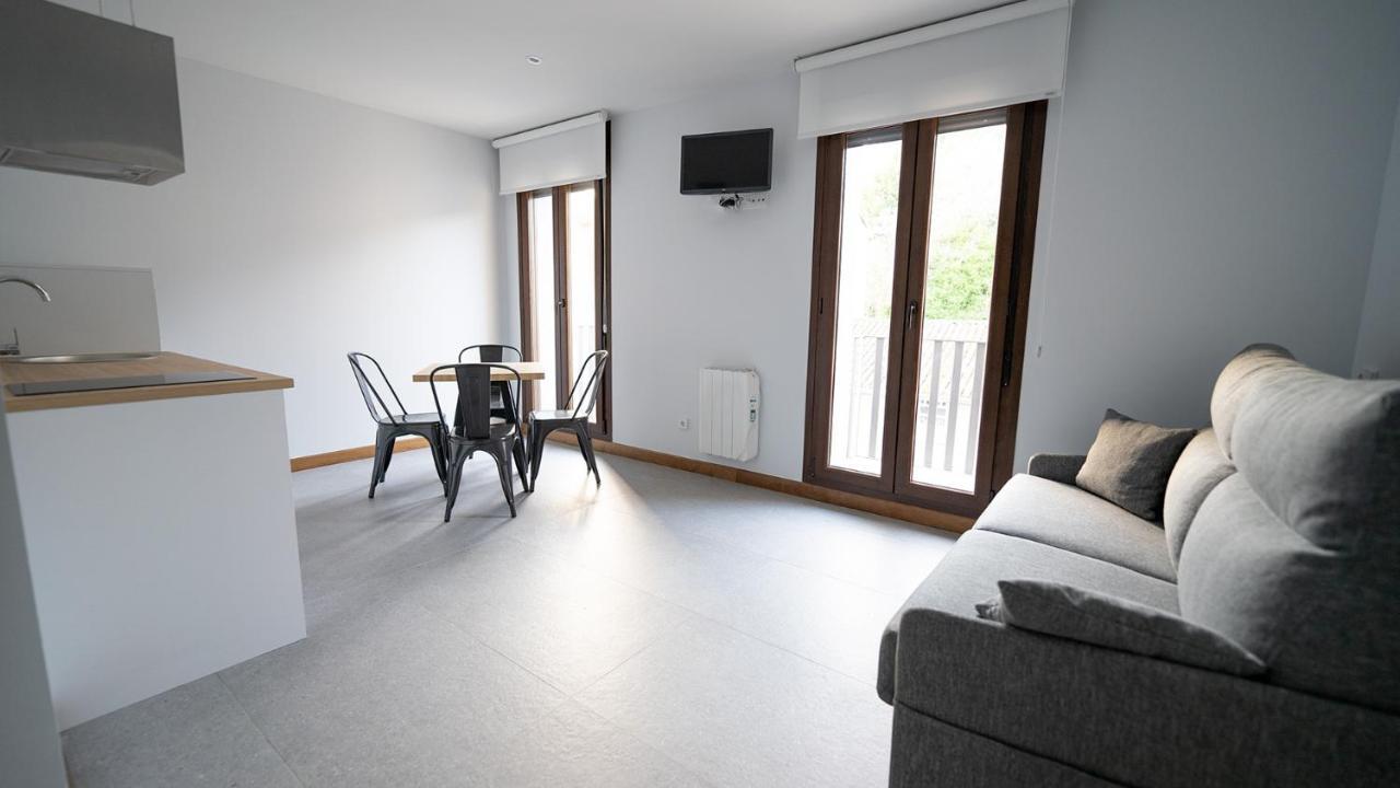 Apartamentos Puerta De Occidente Cornellana ภายนอก รูปภาพ