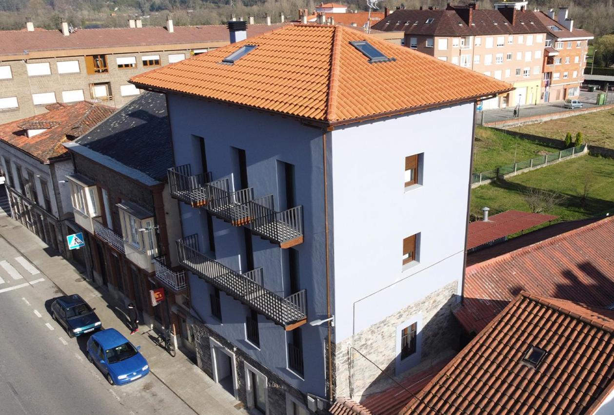 Apartamentos Puerta De Occidente Cornellana ภายนอก รูปภาพ